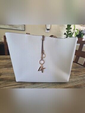 Anne Klein White Leather Tote Bag with Gold Charm
